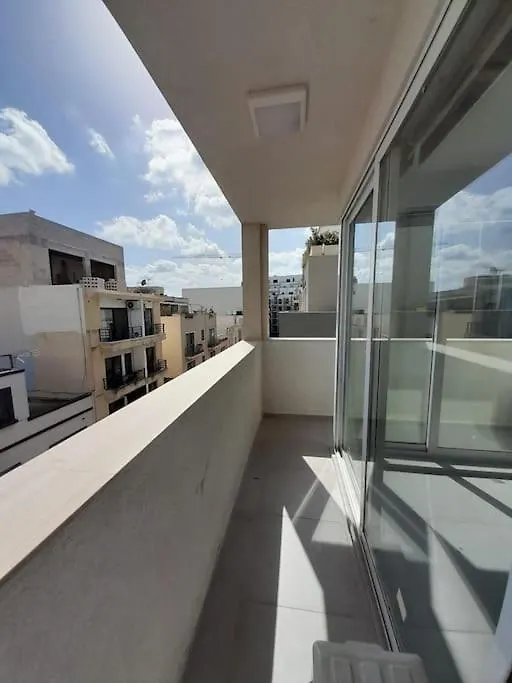 Gzira Central Modern Apartment Malta